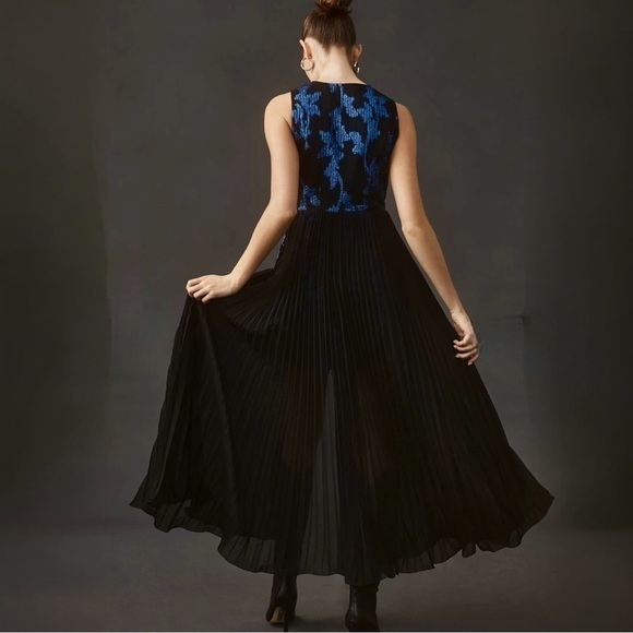 Anthropologie Bhanuni by Jyoti Sleeveless Metallic Jacquard Pleated Midi Dress - Picture 3 of 12